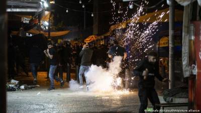 Enfrentamientos dejan decenas de heridos y detenidos en Jerusalén