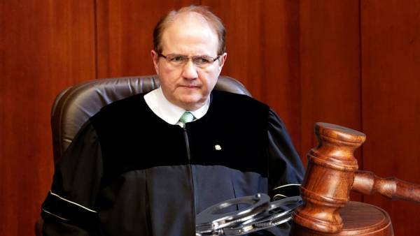 Condenado por el Cartel de la Toga el pr&oacute;fugo ex presidente de la Corte Suprema Jos&eacute; Leonidas Bustos